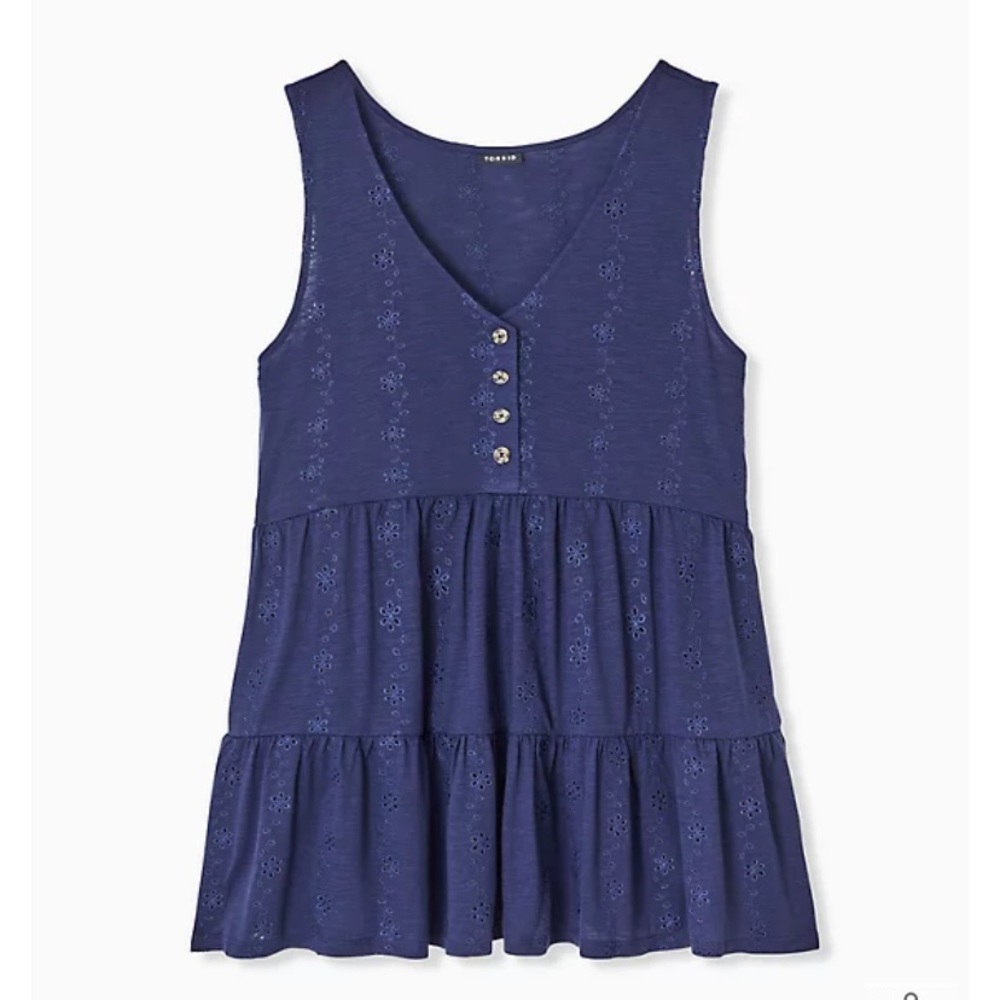 Torrid Navy Eyelet babydoll tank. Size 3 (22/24).